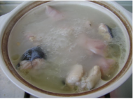 猪脚煲鳗鱼汤的做法步骤4