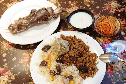 新疆乌鲁木齐手抓饭哪家好吃 乌鲁木齐好吃的手抓饭盘点
