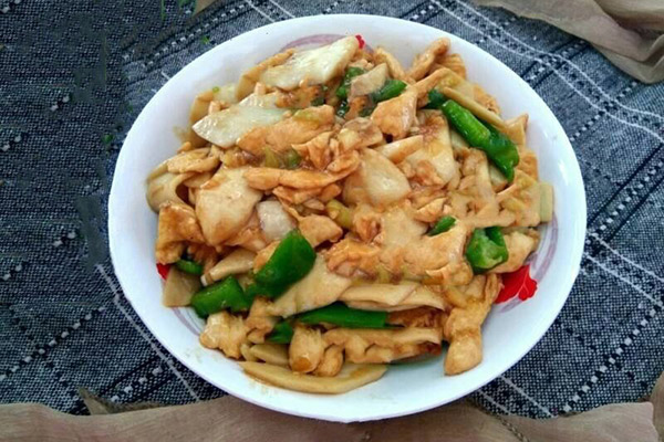 杏鲍菇怎么做好吃 杏鲍菇炒鸡的做法