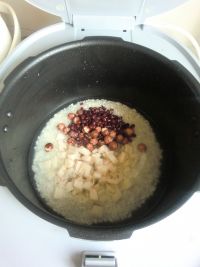 红豆莲藕粥的做法步骤4