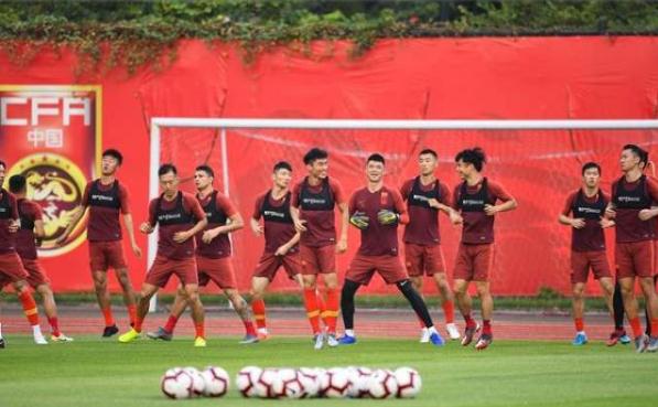 国足倾向本土教练是真的吗？高洪波还有希望执掌国足吗？