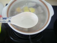 草菇青鱼汤的做法步骤6