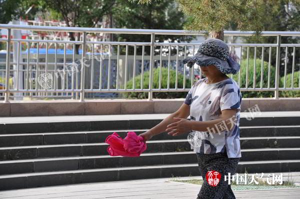 冷空气到访 未来三天内蒙古将遭遇大风沙尘和剧烈降温