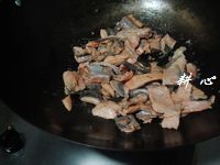 爆炒三文鱼皮的做法步骤6