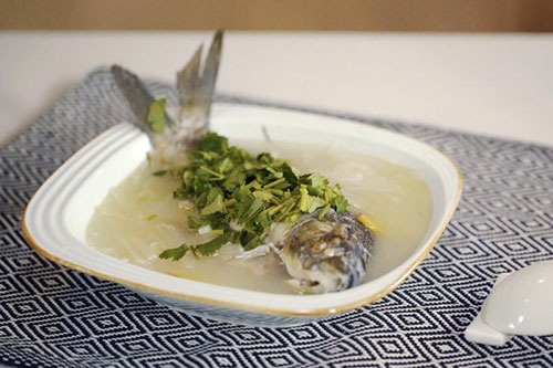 萝卜丝鲫鱼汤的做法 鲫鱼汤怎么做好喝