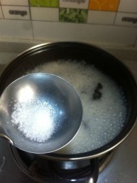百合木耳鲫鱼汤的做法步骤13