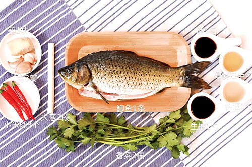 凉拌鲫鱼的做法 家常凉拌鲫鱼的做法
