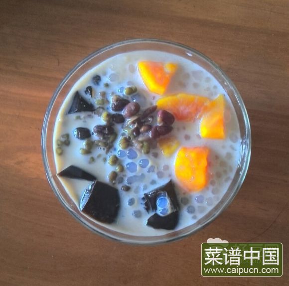 蜜豆龟苓膏