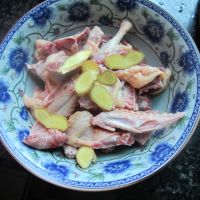 天麻乳鸽的做法步骤4