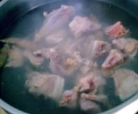 土豆炖鹅肉的做法步骤2