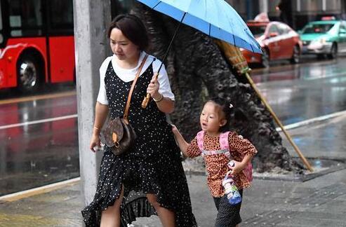 浙江最近降雨频繁而且伴有强对流 全省白天气温均在28-30℃