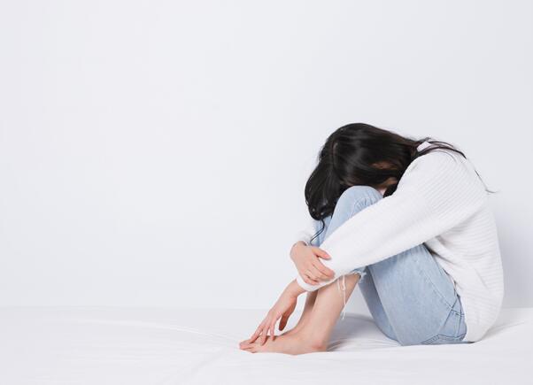 初中女生18楼坠亡是怎么回事 初中女生18楼坠亡的真正原因
