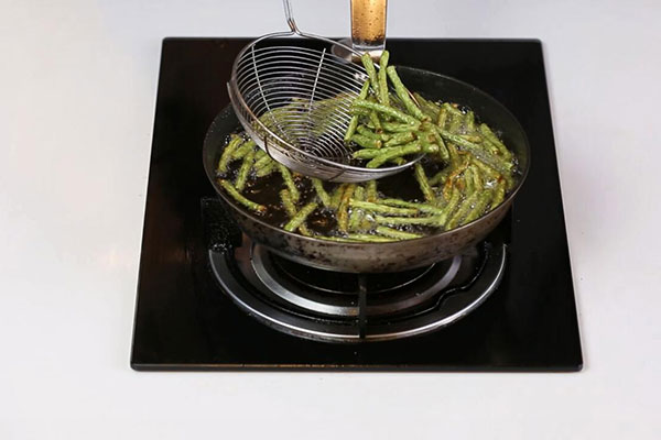 干煸豇豆怎么做 如何炒干煸豇豆