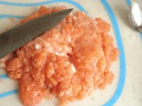 三文鱼馅水饺的做法步骤2