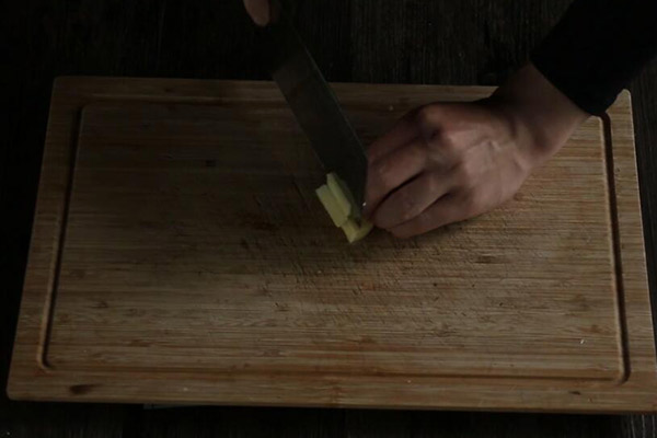 沙虫冬瓜汤怎么做 沙虫冬瓜汤的家常做法