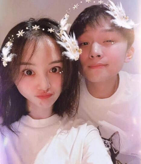 郑爽现身法院是怎么回事 郑爽疑起诉张恒是什么情况