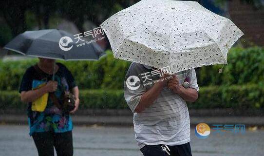 中国气象局启动三级应急响应 高考首日高温来袭需注意防暑