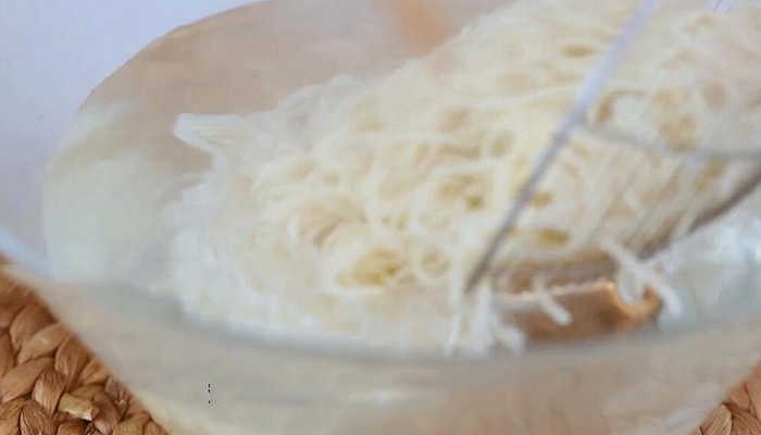火腿鸡蛋炒面的家常做法 怎么做炒面好吃
