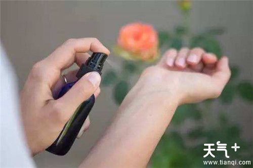 香水怎么喷?教你喷香水的正确方法