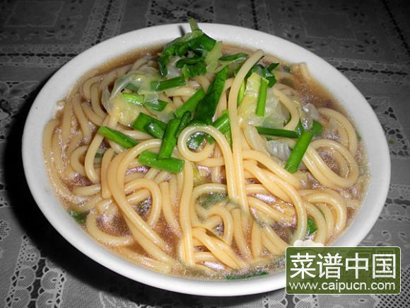 韭香包菜丝烩意面