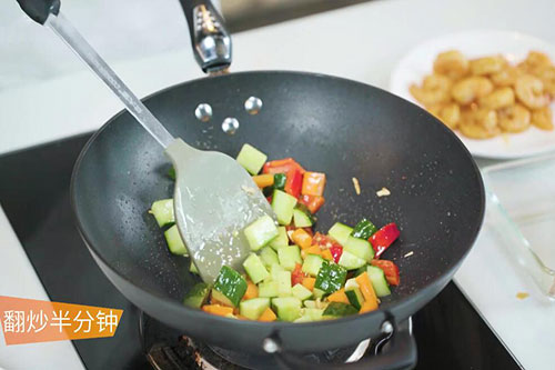 青瓜炒虾仁的做法 青瓜炒虾仁怎么做