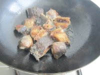 鲶鱼焖豆腐的做法步骤8