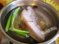 梅菜扣肉的做法步骤5