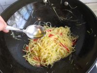 酸辣土豆丝的做法步骤20
