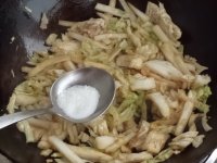 大白菜炒香菇的做法步骤6