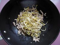 爆锅面条的做法步骤7