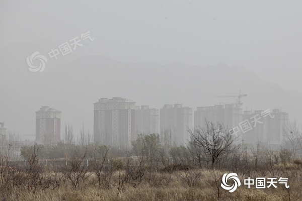 北京浮沉来了！延庆门头沟污染严重 预计傍晚前后好转