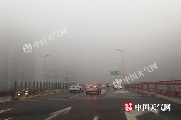 浙江今夜明晨仍有大雾 元旦先雨后晴最低温跌至冰点附近