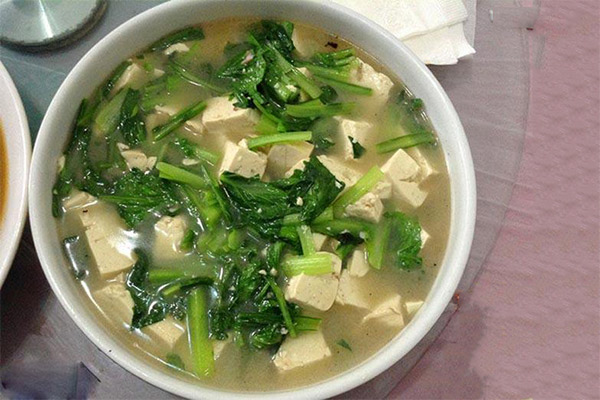 小白菜怎么做好吃 小白菜炖豆腐的做法