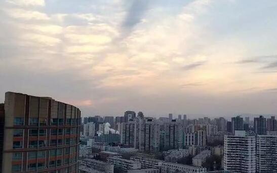 本周末北京局地有小雨光顾 昼夜温差较大需适时调整着装