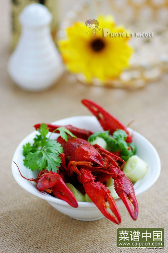 麻辣小龙虾——风靡整个夏天的经典吮指菜