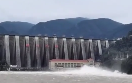 雨带明日北抬 强降雨来袭山东河南等地