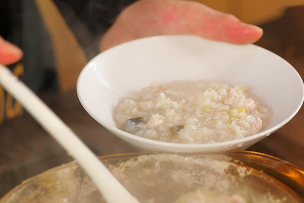 皮蛋瘦肉粥的做法 如何做皮蛋瘦肉粥