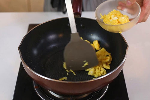 木耳炒鸡蛋的做法 木耳炒鸡蛋怎么炒