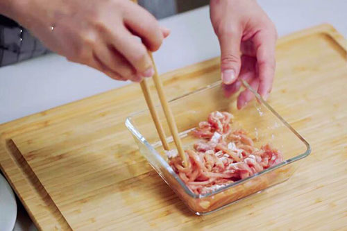 南瓜丝炒里脊的做法 里脊肉怎么炒好吃