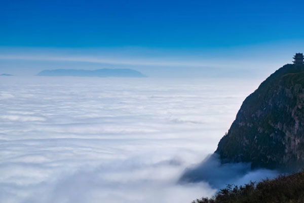 峨眉山海拔多少米 去峨眉山怎么坐车