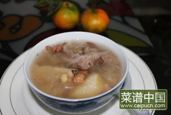 花生眉豆煲淮山猪骨