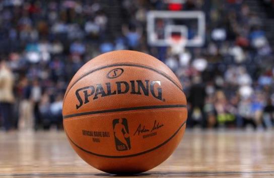 NBA更换比赛用球：陪伴你37年的斯伯丁走了