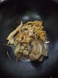鸭血粉丝汤的做法步骤7