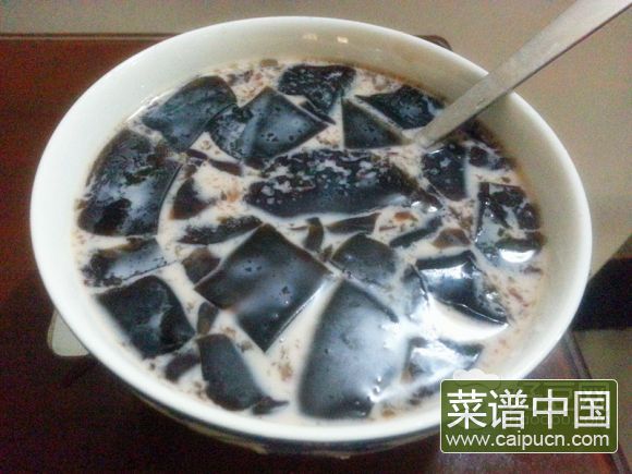 奶茶龟苓膏