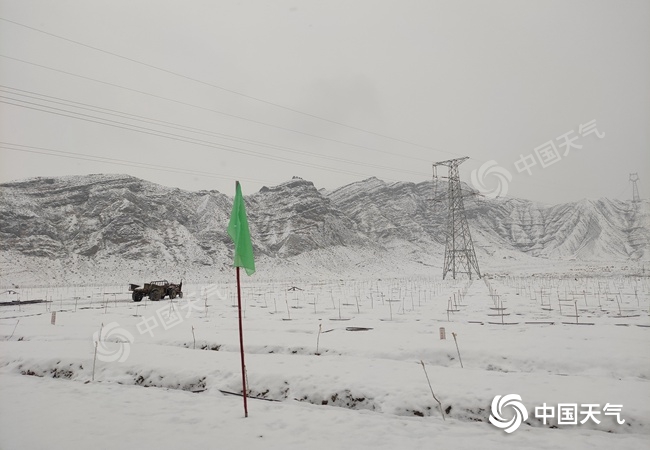 新疆乌什：再次出现降雪天气