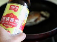 红烧鲫鱼的做法步骤5