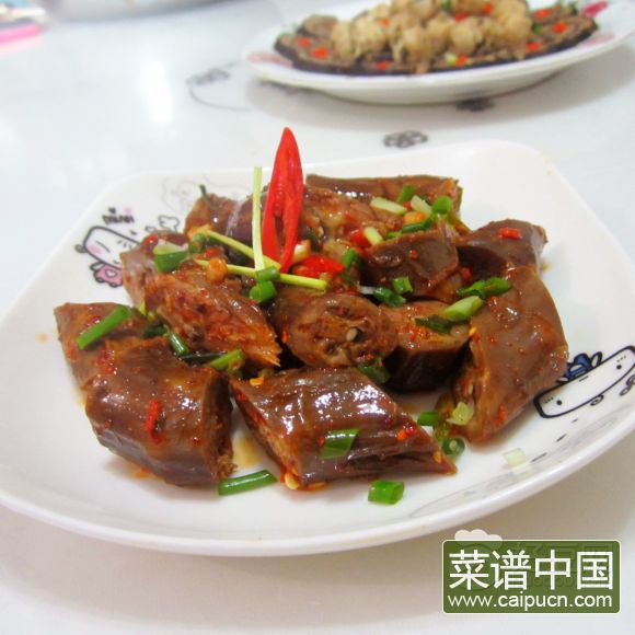拌卤鸭脖子