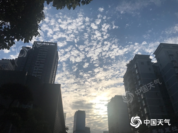阳光短暂 重庆今天好天气继续 明起雨水在路上