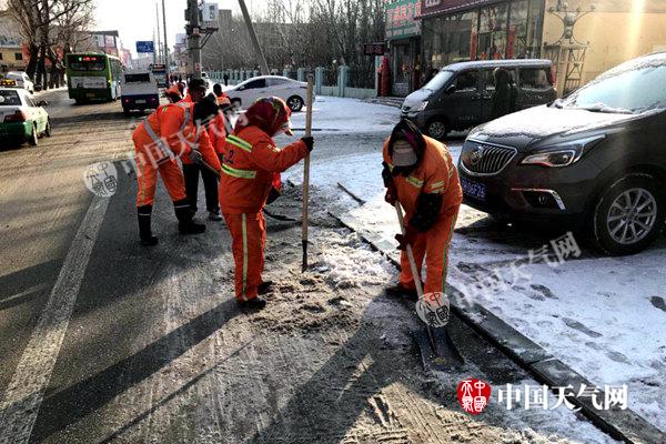 降雪致沈阳部分学校推迟开学 今起寒潮大风袭辽宁