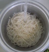 夏天简易—炸酱面的做法步骤4
